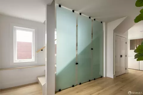 Entry Way - 114 10th Ave, San Francisco, CA 94118 photo 3 of 5