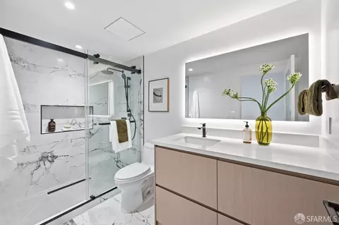 Bath - 652 27th Ave, San Francisco, CA 94121 photo 1 of 7