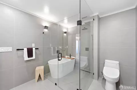 Bath - 652 27th Ave, San Francisco, CA 94121 photo 6 of 7