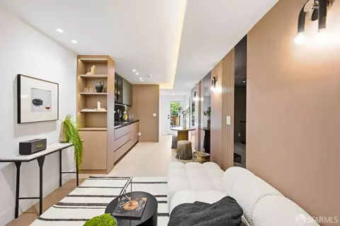 Entry Way - 652 27th Ave, San Francisco, CA 94121 photo 3 of 5