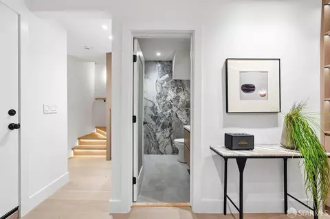 Entry Way - 652 27th Ave, San Francisco, CA 94121 photo 2 of 5