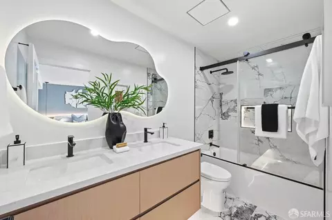 Bath - 652 27th Ave, San Francisco, CA 94121 photo 3 of 7
