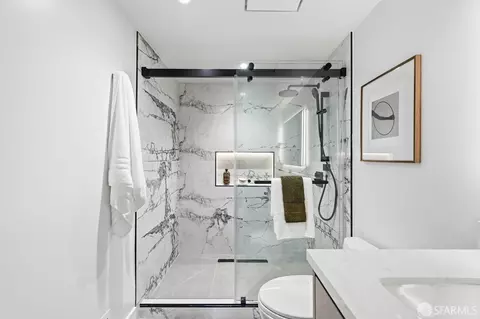 Bath - 652 27th Ave, San Francisco, CA 94121 photo 2 of 7
