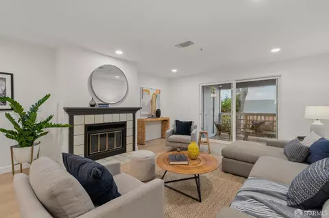 2723 Oak Rd #A, Walnut Creek, CA 94597