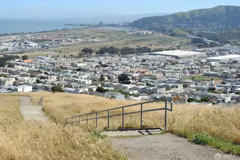 View/Area - 363 Munich St, San Francisco, CA 94112 photo 2 of 4