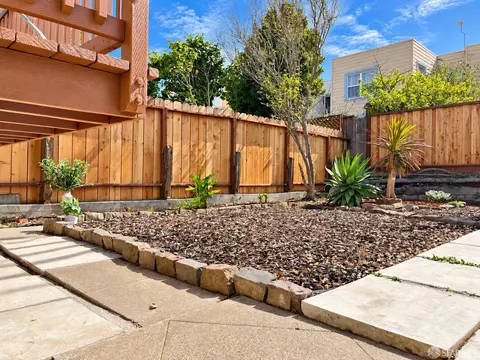 Exterior - 363 Munich St, San Francisco, CA 94112 photo 8 of 13