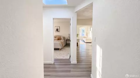 Entry Way - 363 Munich St, San Francisco, CA 94112 photo 2 of 4