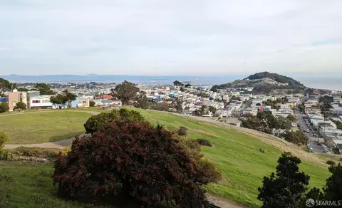 View/Area - 363 Munich St, San Francisco, CA 94112 photo 1 of 4