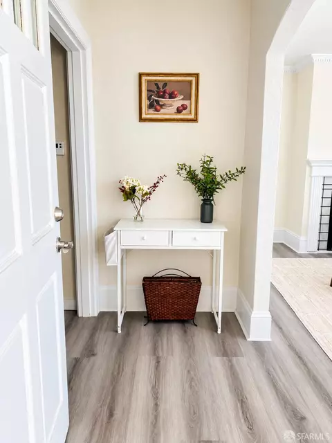 Entry Way - 363 Munich St, San Francisco, CA 94112 photo 1 of 4