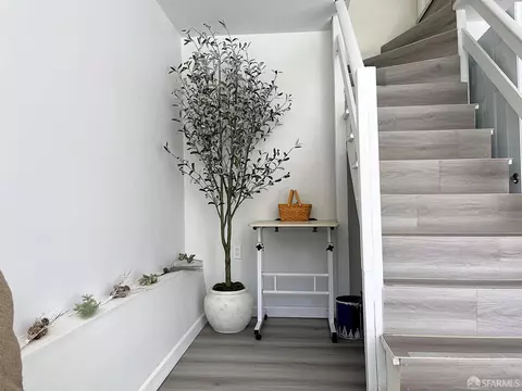 Entry Way - 363 Munich St, San Francisco, CA 94112 photo 4 of 4