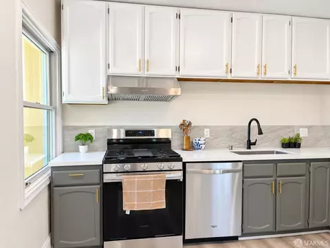 Kitchen - 363 Munich St, San Francisco, CA 94112 photo 2 of 2