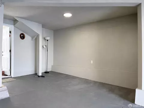 Exterior - 363 Munich St, San Francisco, CA 94112 photo 6 of 13