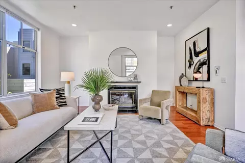 Living - 2075 Sutter St #233, San Francisco, CA 94115 photo 3 of 6