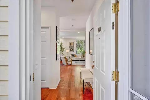 Entry Way - 2075 Sutter St #233, San Francisco, CA 94115 photo 2 of 3