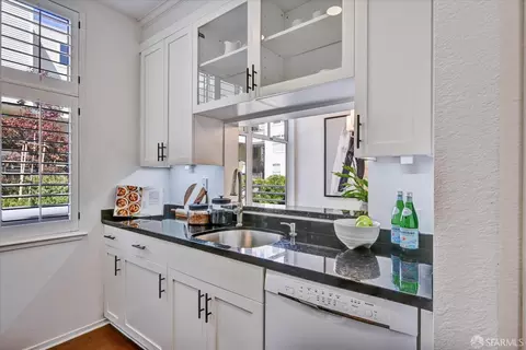 Kitchen - 2075 Sutter St #233, San Francisco, CA 94115 photo 2 of 4