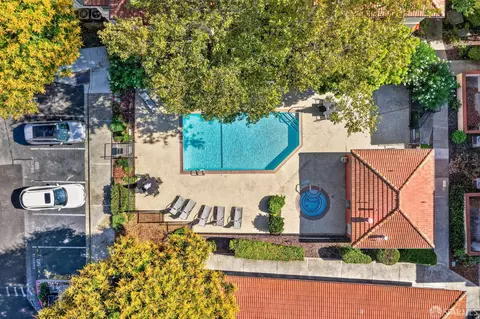 View/Area - 7003 Stagecoach Rd #D, Dublin, CA 94568 photo 3 of 5