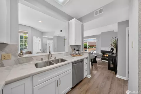 Kitchen - 7003 Stagecoach Rd #D, Dublin, CA 94568 photo 3 of 5