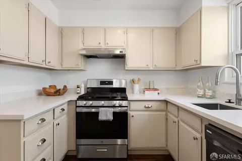 Kitchen - 255 Staples Ave, San Francisco, CA 94112 photo 2 of 3