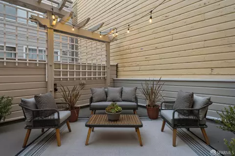 Exterior - 511 Linden St #A, San Francisco, CA 94102 photo 9 of 12