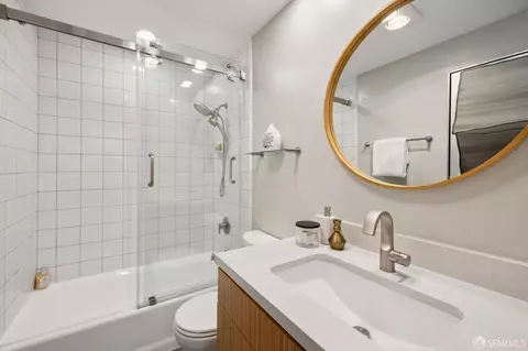Bath - 511 Linden St #A, San Francisco, CA 94102 photo 1 of 3