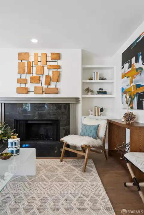 Living - 511 Linden St #A, San Francisco, CA 94102 photo 2 of 5