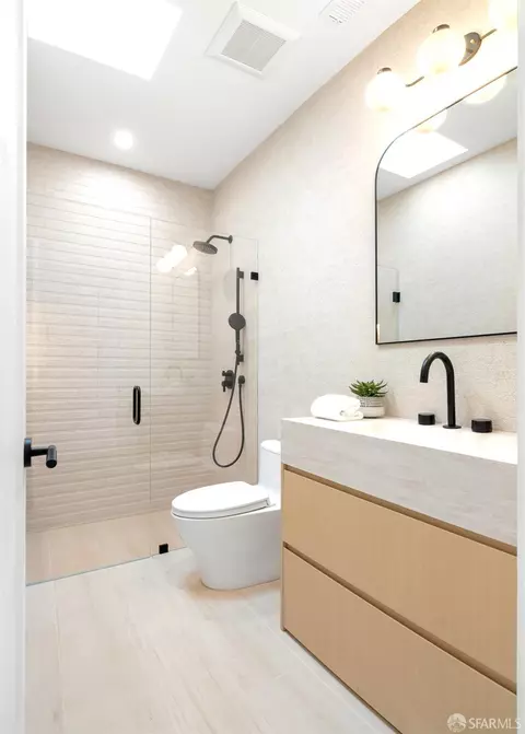 Bath - 651 Stamm Ave, Mountain View, CA 94040 photo 9 of 9