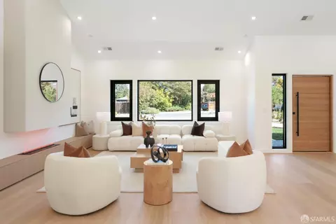 Living - 651 Stamm Ave, Mountain View, CA 94040 photo 2 of 3