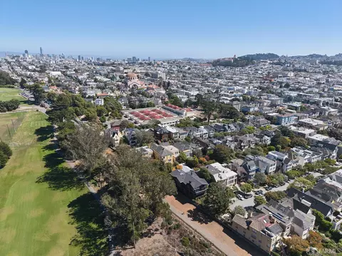 View/Area - 2 6th Ave, San Francisco, CA 94118 photo 3 of 7