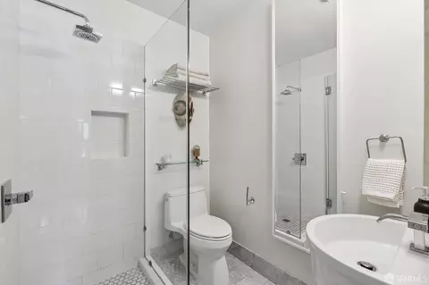 Bath - 628 46th Ave, San Francisco, CA 94121 photo 4 of 4