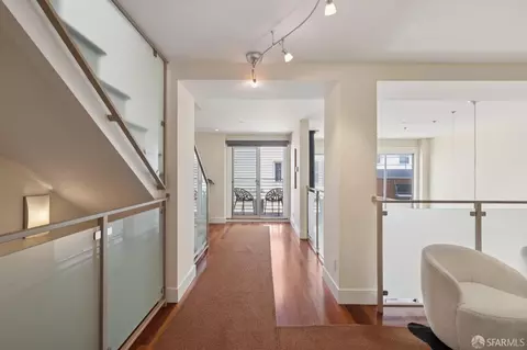 Entry Way - 373 6th Ave, San Francisco, CA 94118 photo 3 of 5