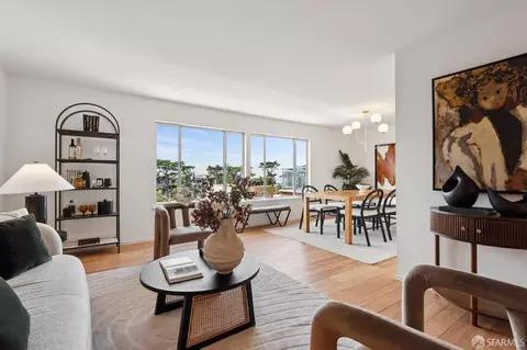 Living - 2075 35th Ave, San Francisco, CA 94116 photo 1 of 9