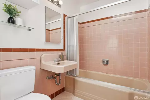 Bath - 2075 35th Ave, San Francisco, CA 94116 photo 3 of 5
