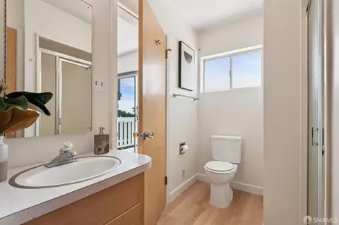 Bath - 2075 35th Ave, San Francisco, CA 94116 photo 4 of 5