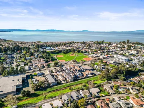 View/Area - 1334 7th St, Rodeo, CA 94572 photo 2 of 6