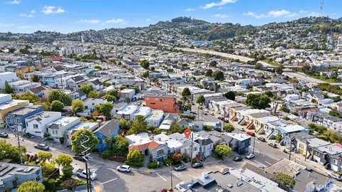 View/Area - 28 Madison St, San Francisco, CA 94134 photo 4 of 8