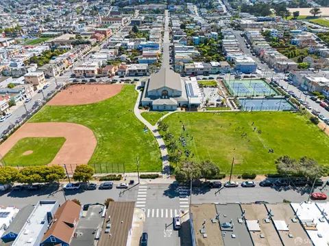 View/Area - 28 Madison St, San Francisco, CA 94134 photo 1 of 8
