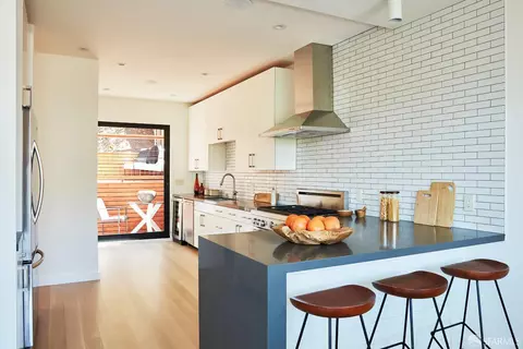 Kitchen - 481 Diamond St, San Francisco, CA 94114 photo 2 of 3