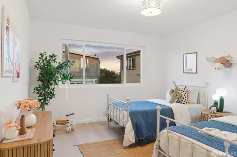 Bedroom - 15 Harold Ave, San Francisco, CA 94112 photo 7 of 11