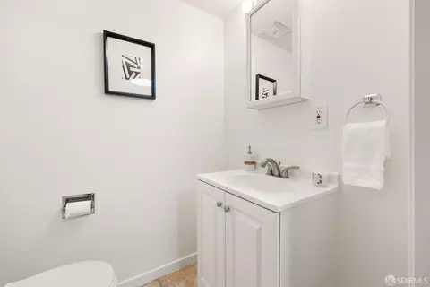 Bath - 524 39th Ave, San Francisco, CA 94121 photo 2 of 2