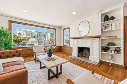 Living - 524 39th Ave, San Francisco, CA 94121 photo 4 of 5