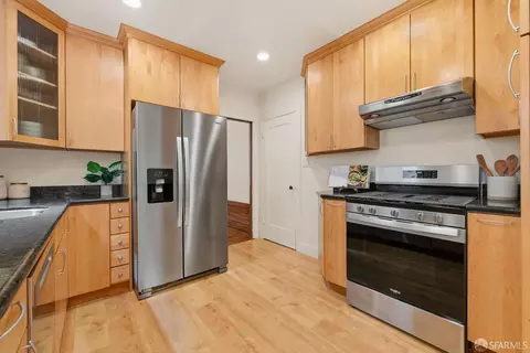 Kitchen - 524 39th Ave, San Francisco, CA 94121 photo 1 of 4