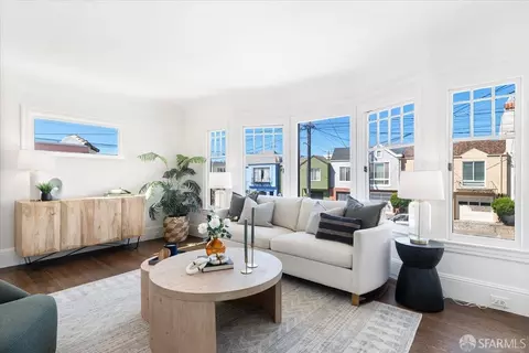 Living - 935 Rivera St, San Francisco, CA 94116 photo 3 of 5