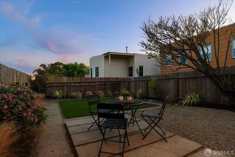 Exterior - 935 Rivera St, San Francisco, CA 94116 photo 7 of 11
