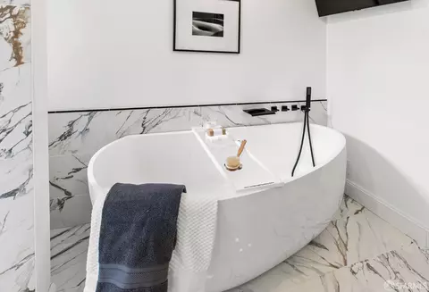 Bath - 421 27th St, San Francisco, CA 94131 photo 5 of 9