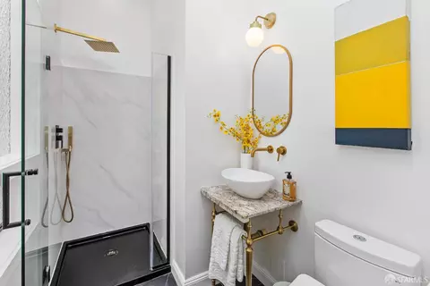 Bath - 421 27th St, San Francisco, CA 94131 photo 1 of 9