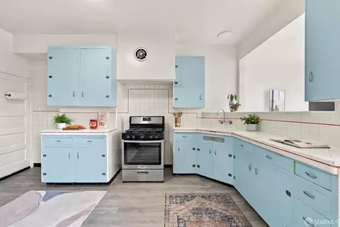 Kitchen - 522 35th Ave, San Francisco, CA 94121 photo 3 of 4