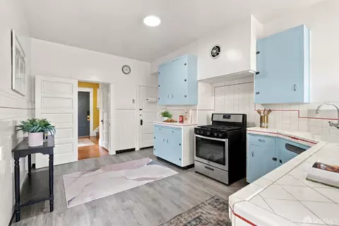 Kitchen - 522 35th Ave, San Francisco, CA 94121 photo 1 of 4