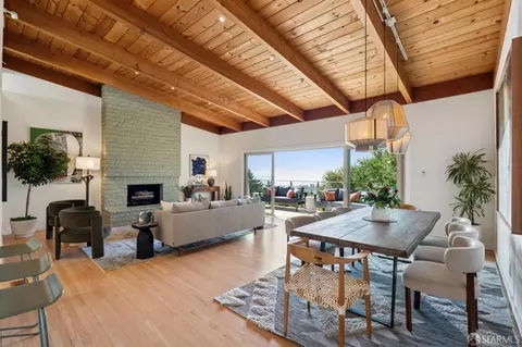 6425 Snake Rd, Oakland, CA 94611