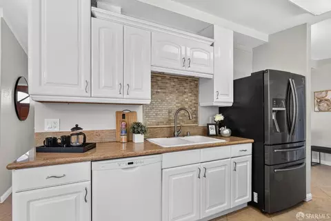 Kitchen - 574 Harrison Ave, Campbell, CA 95008 photo 1 of 2