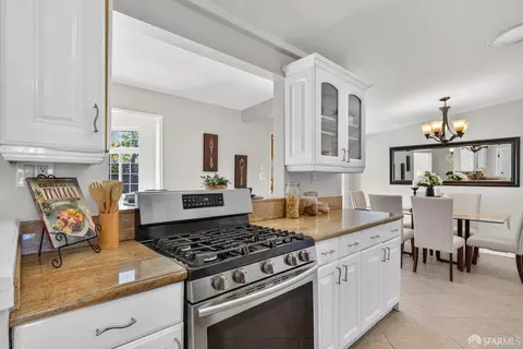 Kitchen - 574 Harrison Ave, Campbell, CA 95008 photo 2 of 2
